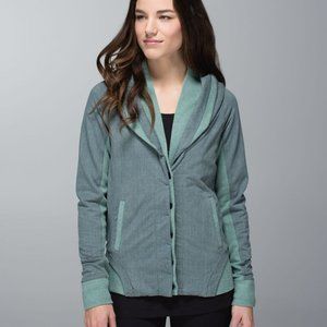 EUC Lululemon To Class Jacket size 4 Earl Grey